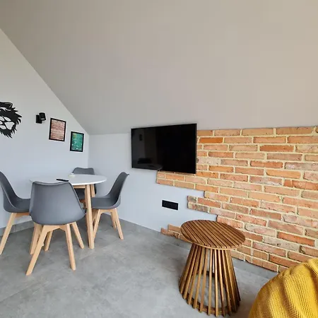 Wataha Pod Basztami - Beta - Caloroczne Apartment