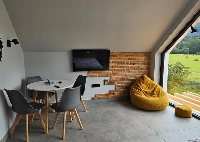 Wataha Pod Basztami - Beta - Caloroczne 아파트