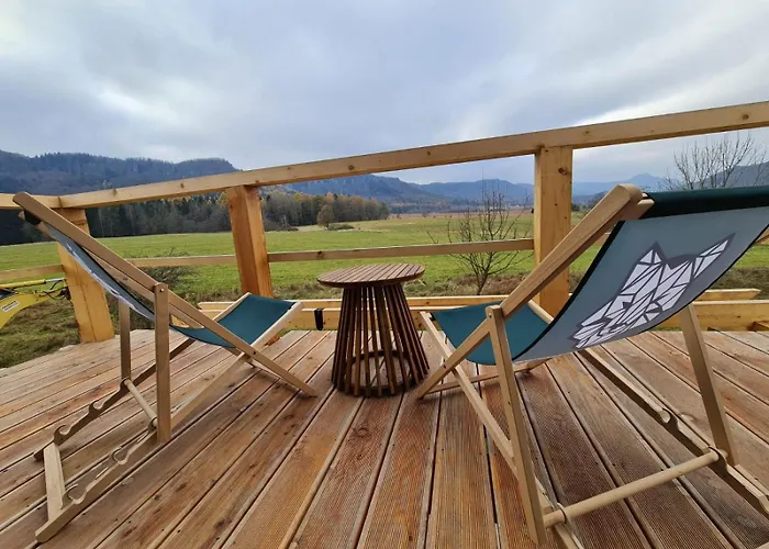 Wataha Pod Basztami - Beta - Caloroczne 아파트